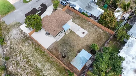 654 NW 45th Street Oakland Park FL 33309