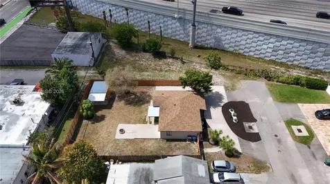 654 NW 45th Street Oakland Park FL 33309