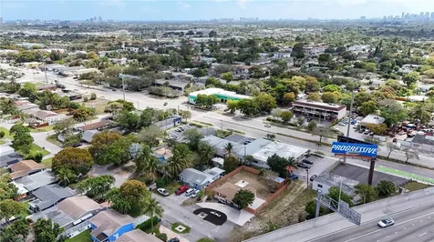 654 NW 45th Street Oakland Park FL 33309
