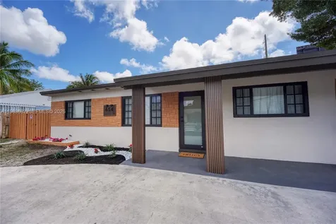 654 NW 45th Street Oakland Park FL 33309