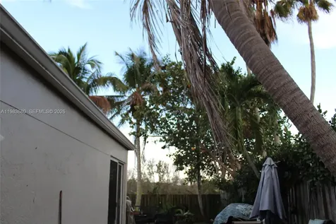 9818 SW 222nd Terrace Cutler Bay FL 33190