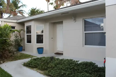 9818 SW 222nd Terrace Cutler Bay FL 33190
