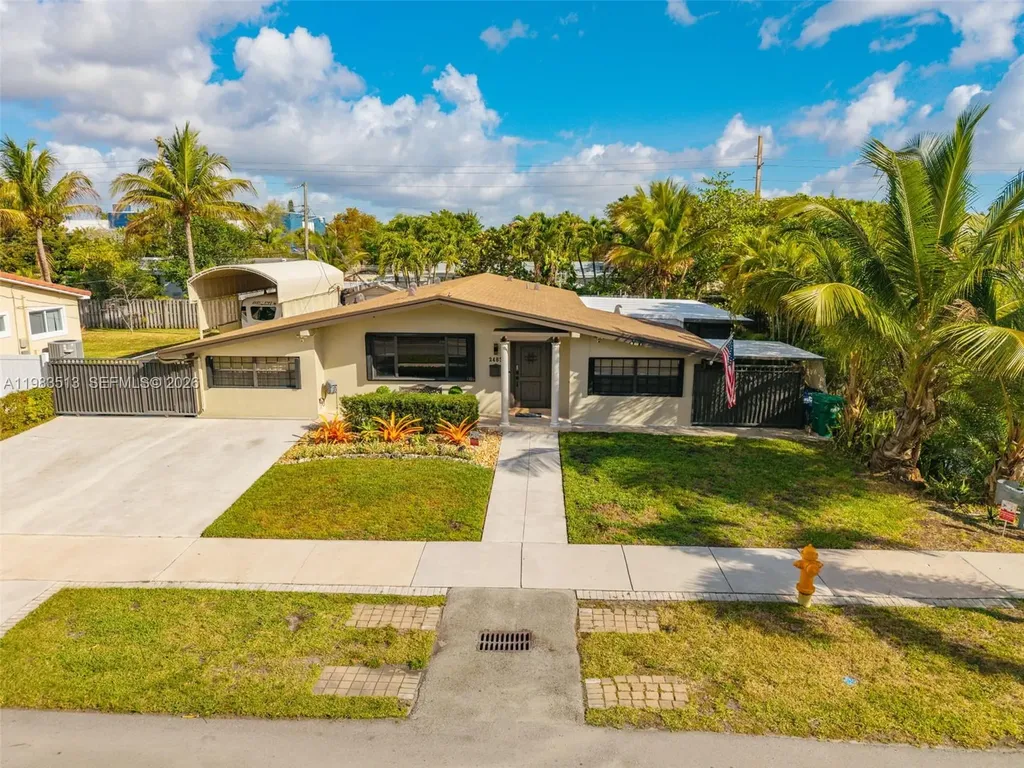 2485 NE 214th Street Miami FL 33180