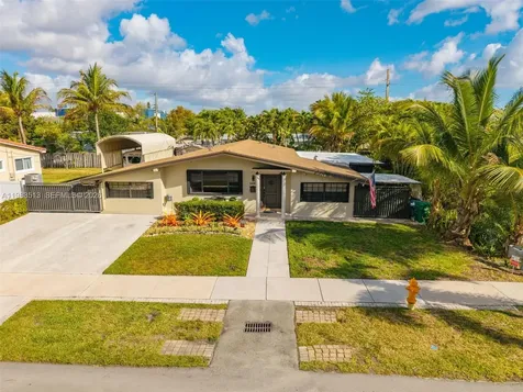 2485 NE 214th Street Miami FL 33180