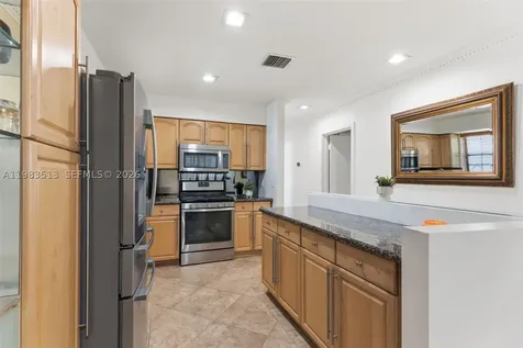 2485 NE 214th Street Miami FL 33180