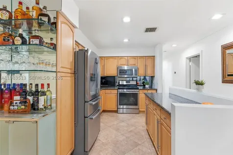 2485 NE 214th Street Miami FL 33180
