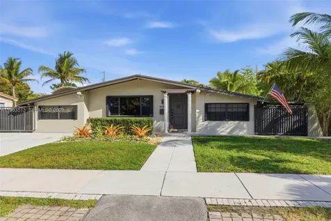 2485 NE 214th Street Miami FL 33180