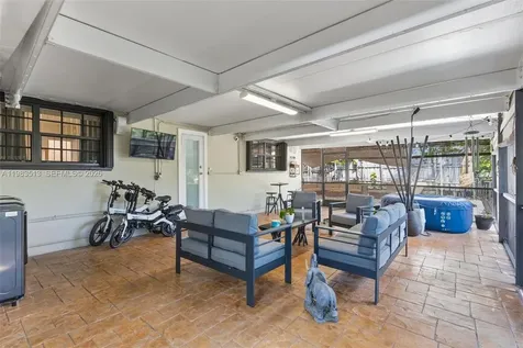 2485 NE 214th Street Miami FL 33180