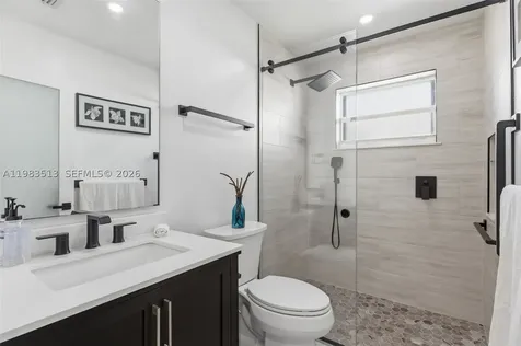 2485 NE 214th Street Miami FL 33180