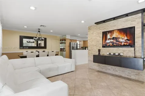 2485 NE 214th Street Miami FL 33180