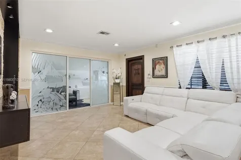 2485 NE 214th Street Miami FL 33180