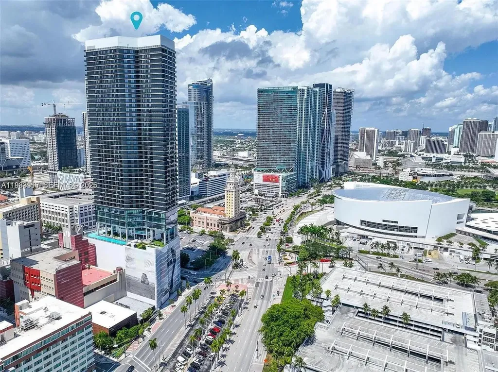 398 NE 5th Street Miami FL 33132