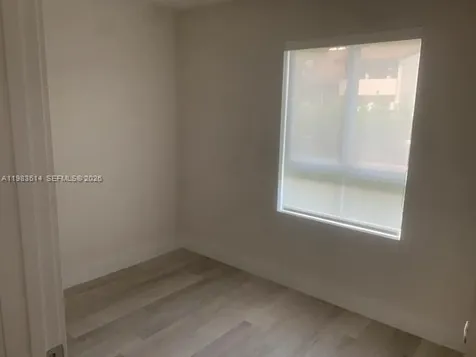 2555 NE 193rd Street Miami FL 33180