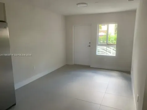 2555 NE 193rd Street Miami FL 33180