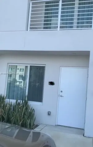 2555 NE 193rd Street Miami FL 33180