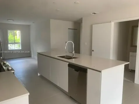 2555 NE 193rd Street Miami FL 33180