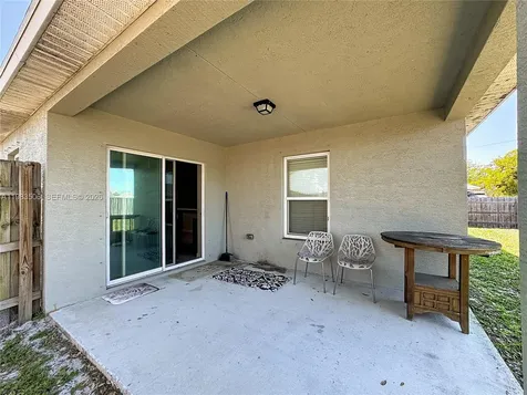 865 SW Mccracken Avenue Port St. Lucie FL 34953