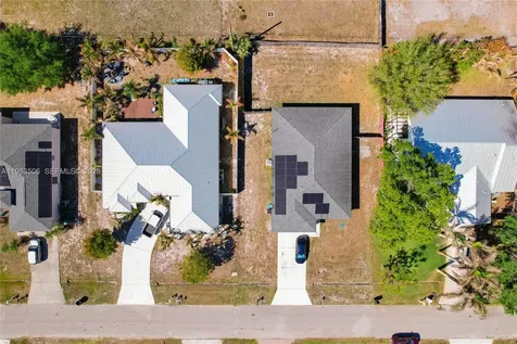 865 SW Mccracken Avenue Port St. Lucie FL 34953