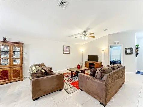 865 SW Mccracken Avenue Port St. Lucie FL 34953
