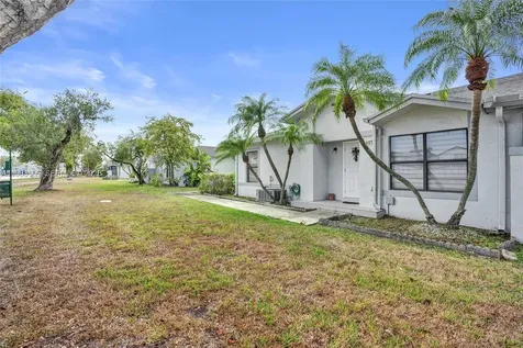 6405 SW 152nd Circle Place Miami FL 33193