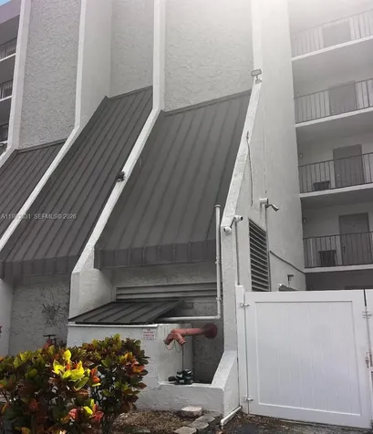 3100 W Rolling Hills Circle Davie FL 33328