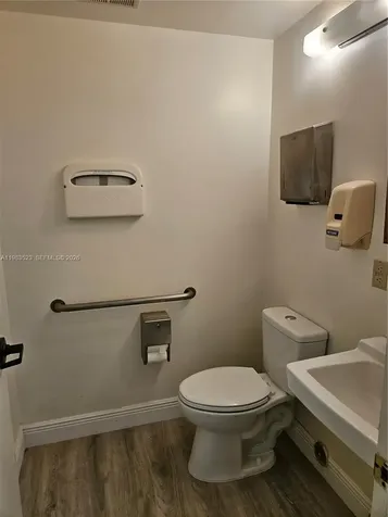 8890 W Oakland Park Boulevard Sunrise FL 33351