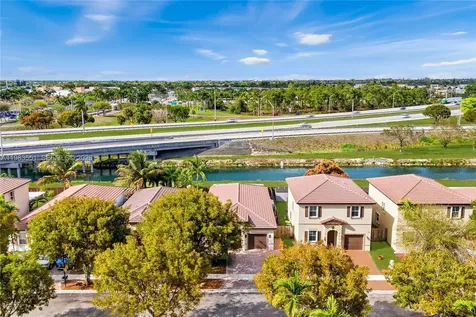 2381 NE 4th Street Homestead FL 33033
