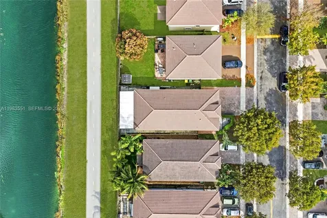 2381 NE 4th Street Homestead FL 33033