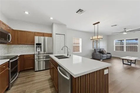 2381 NE 4th Street Homestead FL 33033