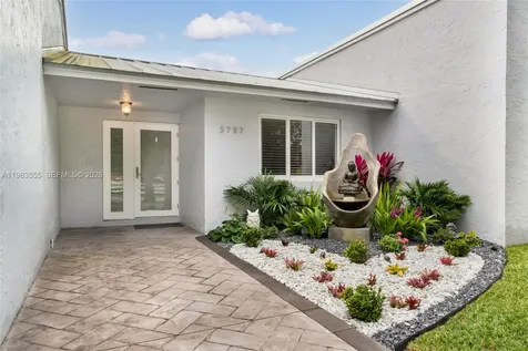 5757 SW 113th Avenue Cooper City FL 33330