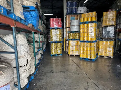 7172 NW 12th Street Miami FL 33126
