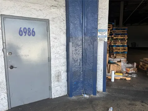 7172 NW 12th Street Miami FL 33126