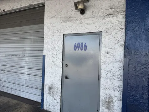 7172 NW 12th Street Miami FL 33126