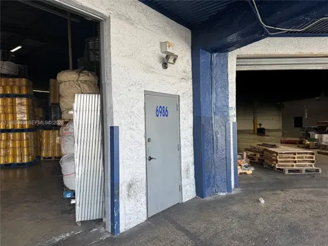 7172 NW 12th Street Miami FL 33126