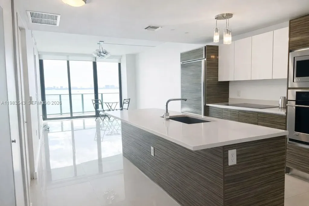 460 NE 28th Street Miami FL 33137