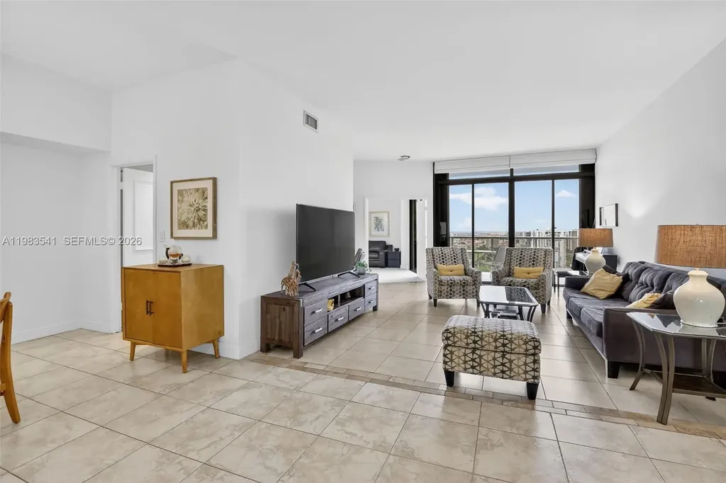 20281 E Country Club Drive Aventura FL 33180