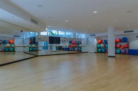 20281 E Country Club Drive Aventura FL 33180