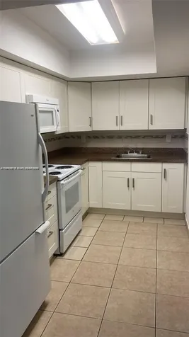 200 NE 45th Street Oakland Park FL 33334
