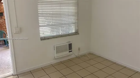 200 NE 45th Street Oakland Park FL 33334