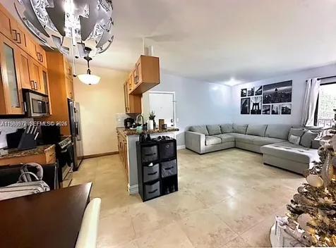 9729 Hammocks Boulevard Miami FL 33196