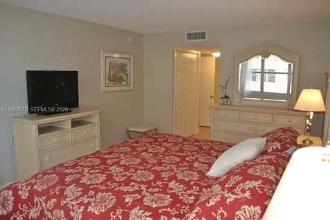 6039 Collins Avenue Miami Beach FL 33140