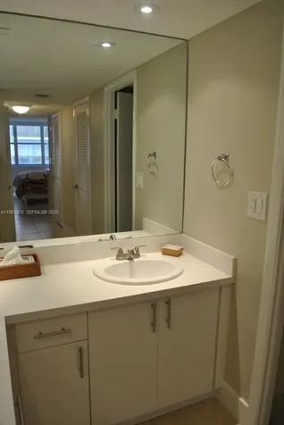 6039 Collins Avenue Miami Beach FL 33140