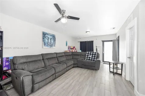 2419 NW 101st Street Miami FL 33147
