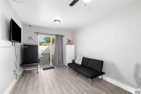 2419 NW 101st Street Miami FL 33147