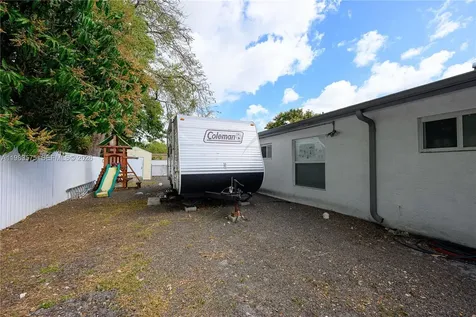 2419 NW 101st Street Miami FL 33147