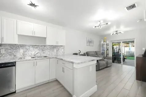 2419 NW 101st Street Miami FL 33147