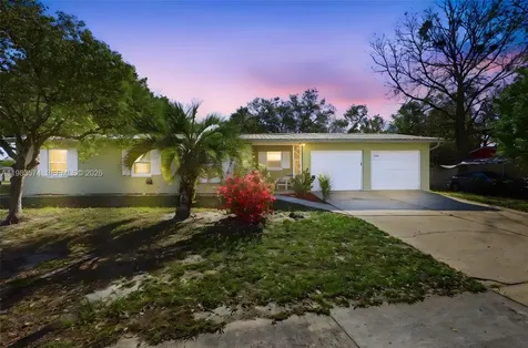 2489 Adams Avenue Deltona FL 32738