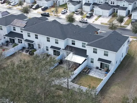 1001 La Mirada Kissimmee FL 34744