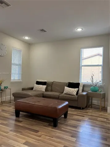1001 La Mirada Kissimmee FL 34744