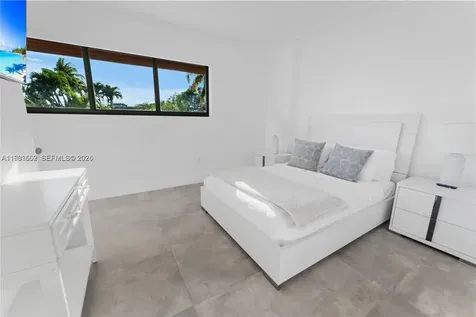 7525 Buccaneer Avenue North Bay Village FL 33141